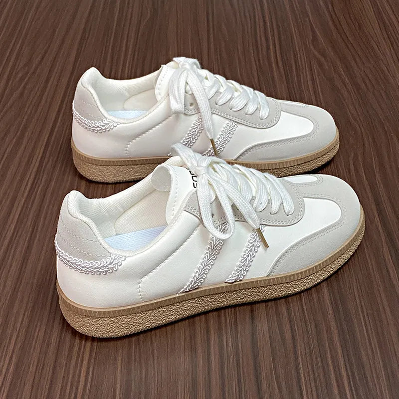 Contrast Lace Up Round Toe Sneakers