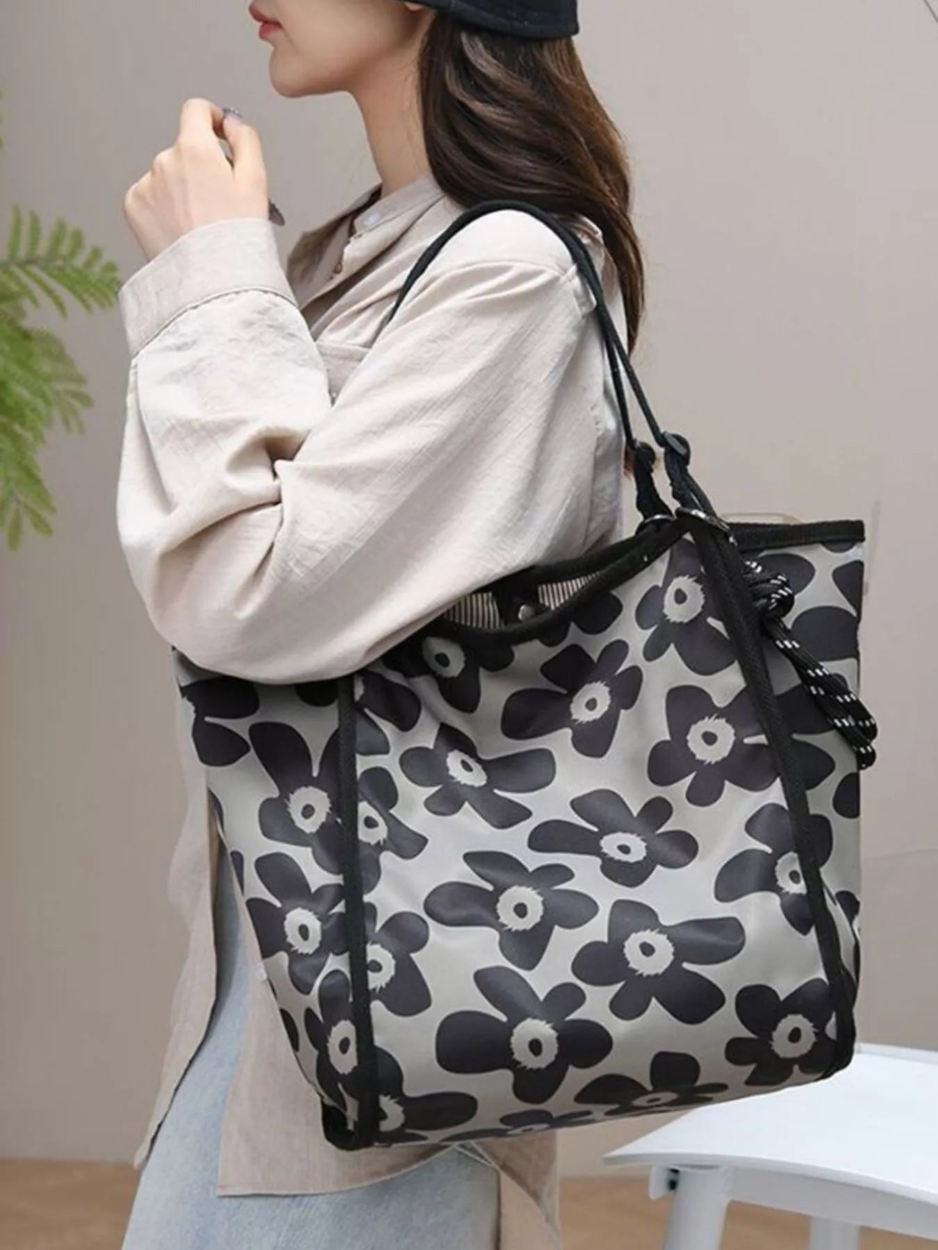 Floral Print Lightweight Shoulder Bag