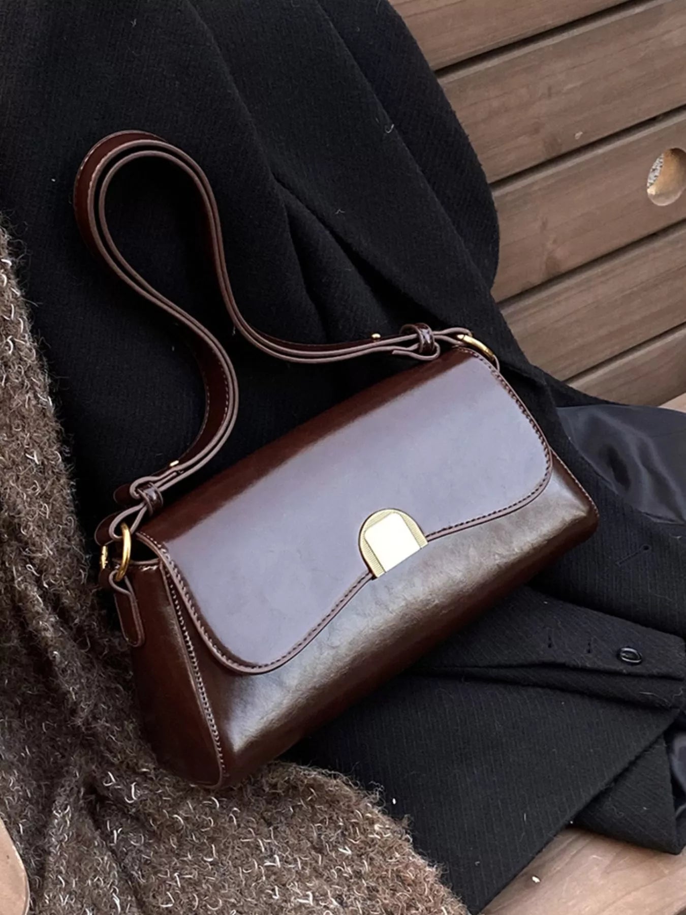 Golden Clasp Shoulder Bag