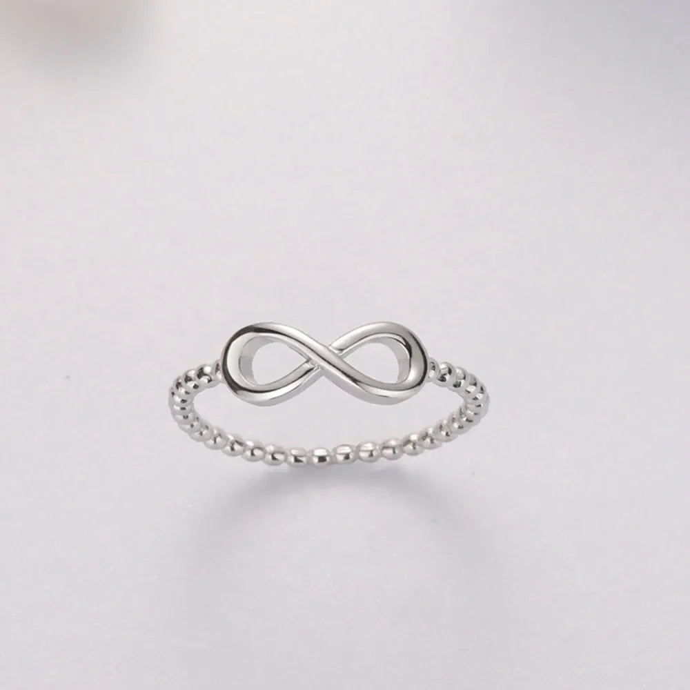 Number 8 Zircon 925 Sterling Silver Ring