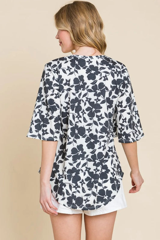 BOMBOM Floral Decorative Button V-Neck Top