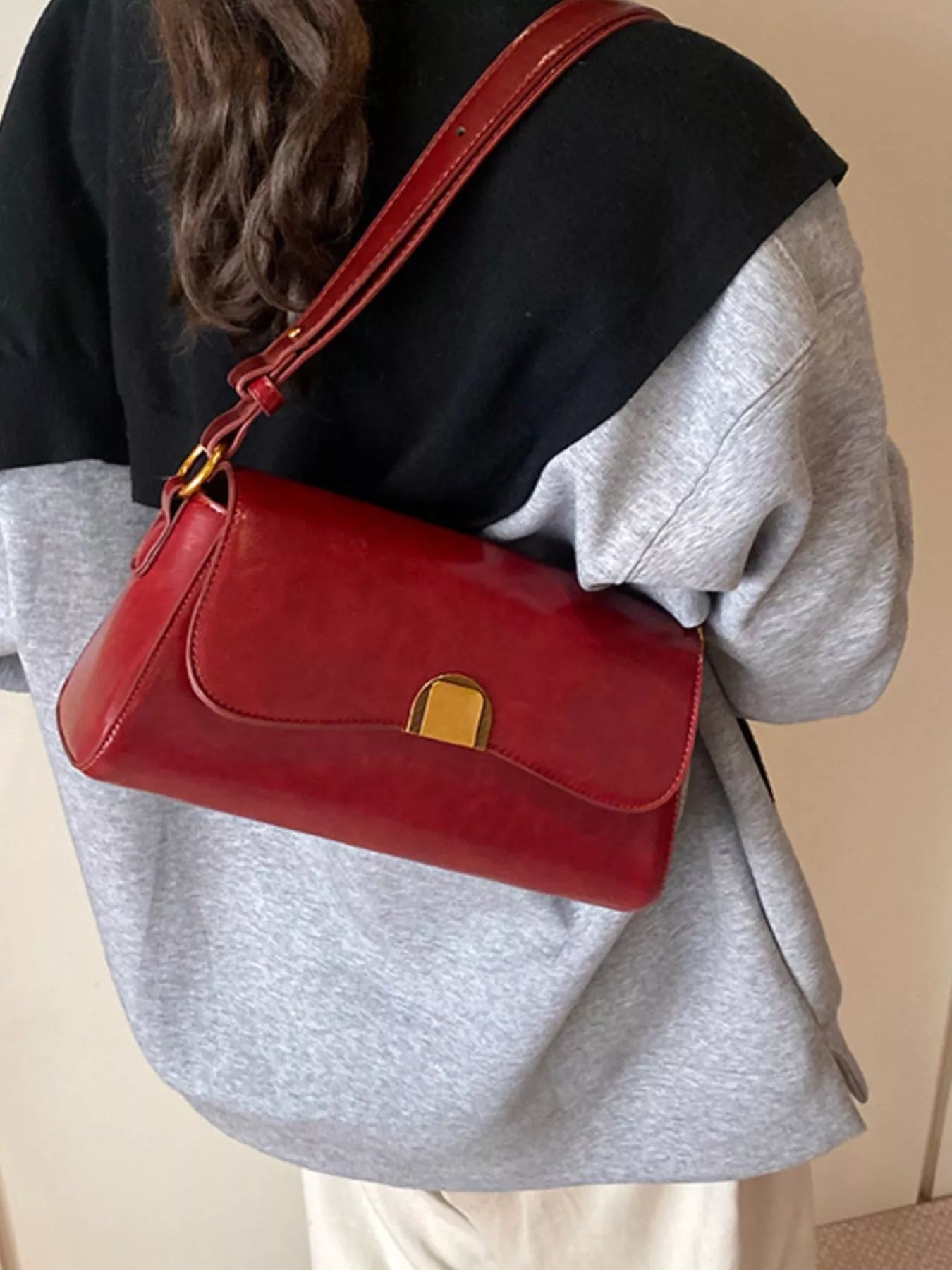 Golden Clasp Shoulder Bag