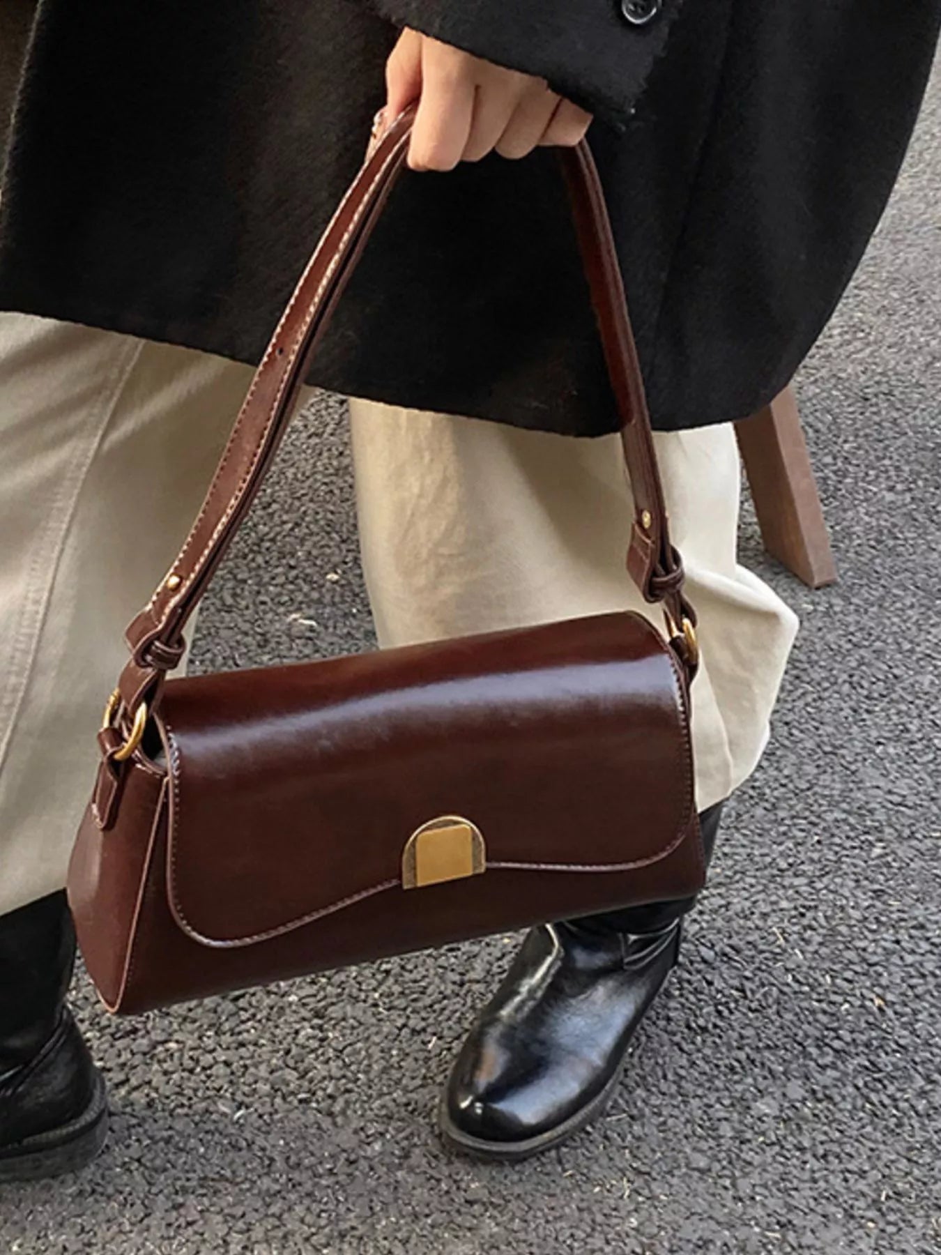Golden Clasp Shoulder Bag