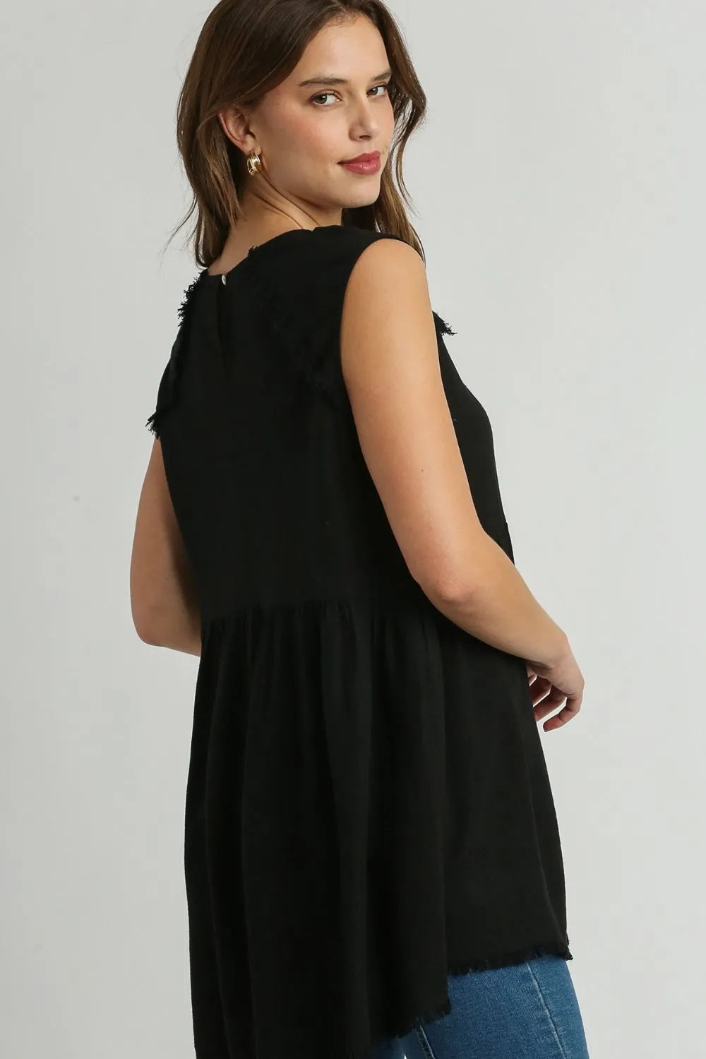 Umgee Full Size Raw Hem Linen Round Neck Sleeveless Top Plus Size