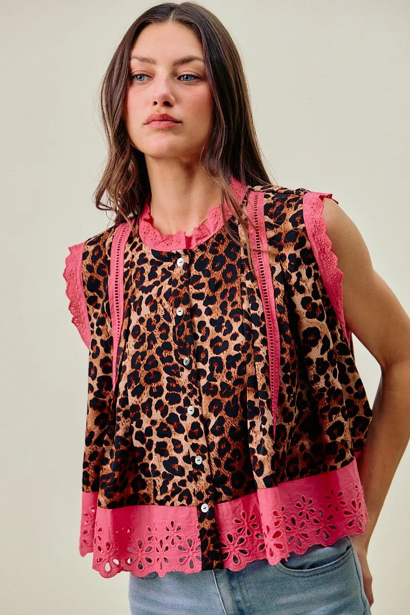SO ME Leopard Button Up Pleated Sleeveless Blouse