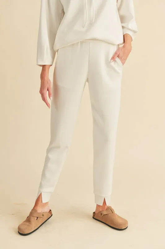 Aemi + Co Elastic Waist Joggers with Pockets
