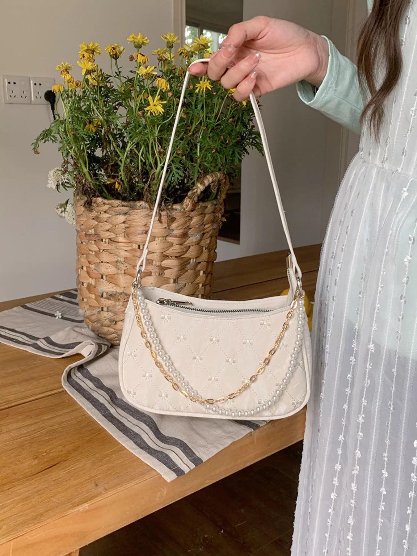 Pearl Chain Shoulder Bag