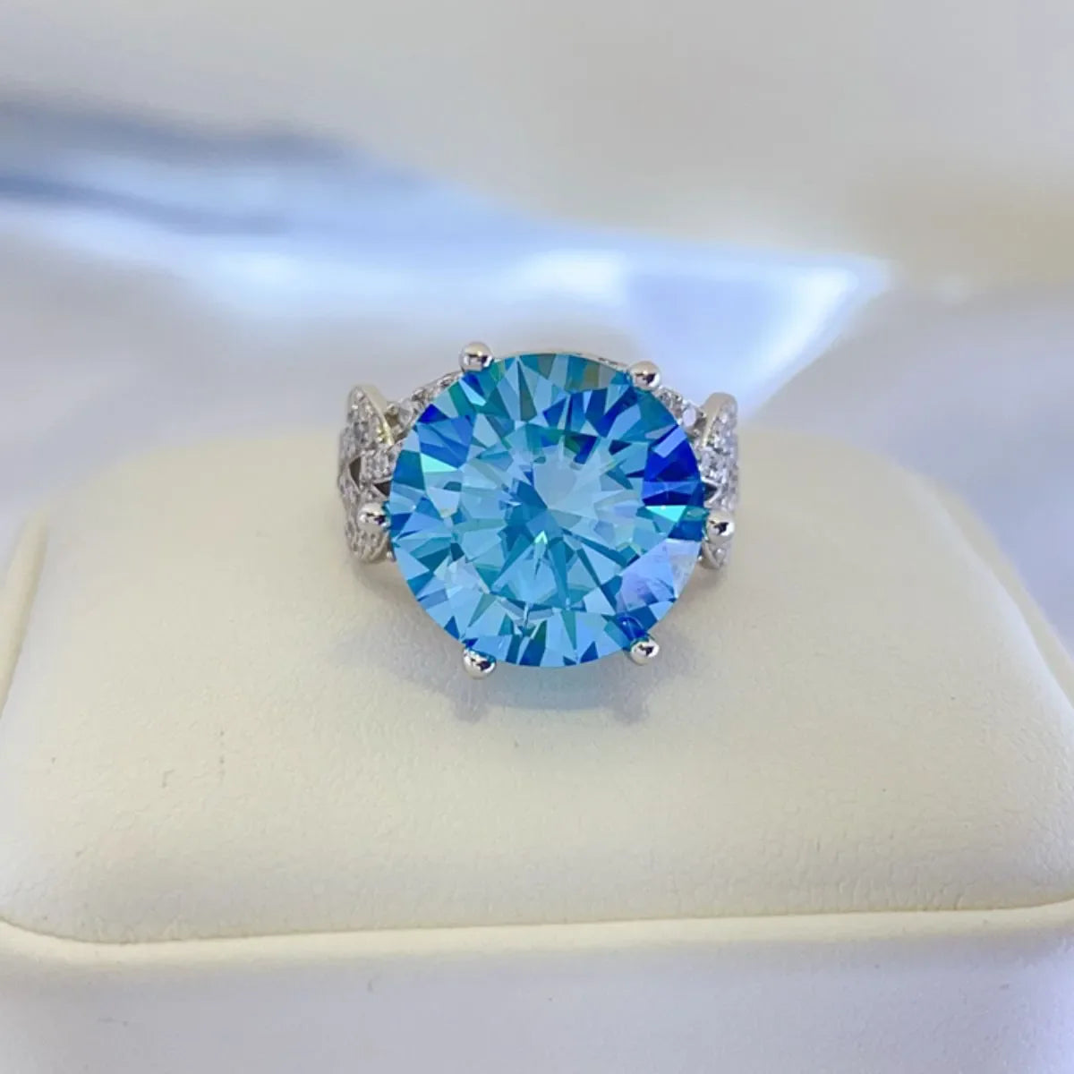 10 Carat Moissanite 925 Sterling Silver Ring