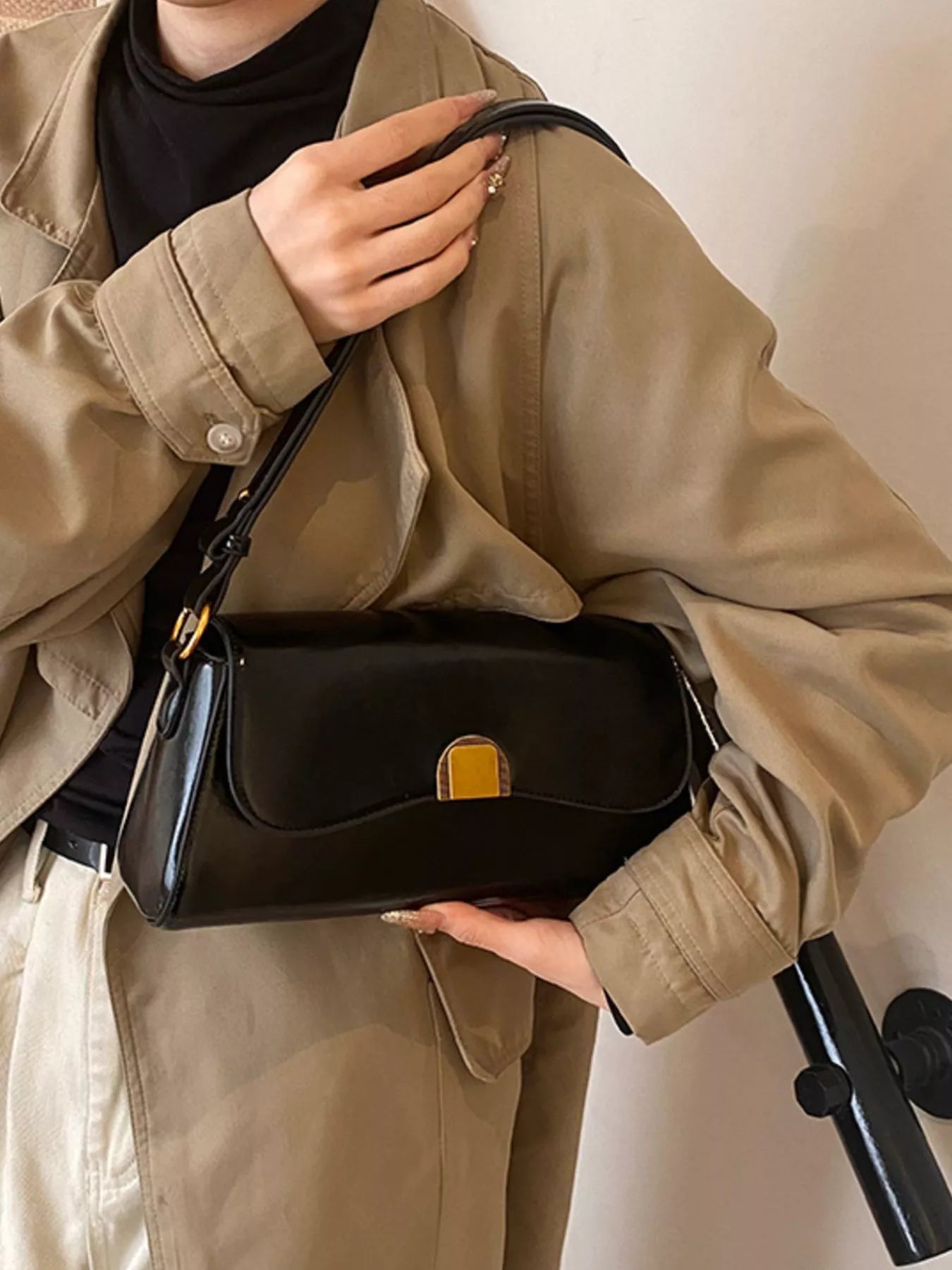 Golden Clasp Shoulder Bag