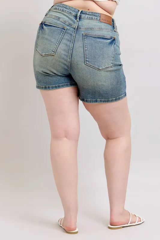 Judy Blue Plus Size V-Front Vintage Wash Shorts
