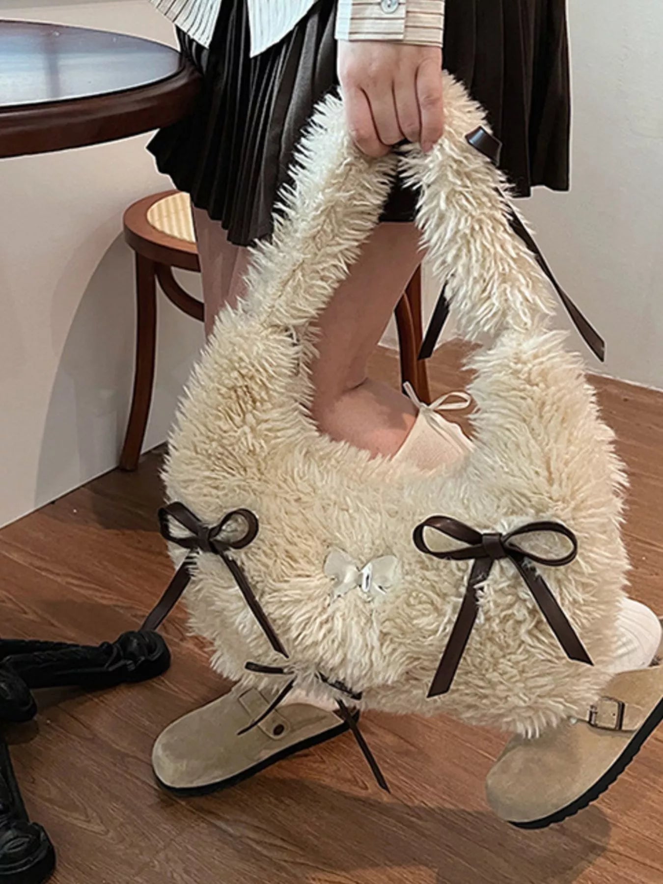 Fluffy Bow Shoulder Bag