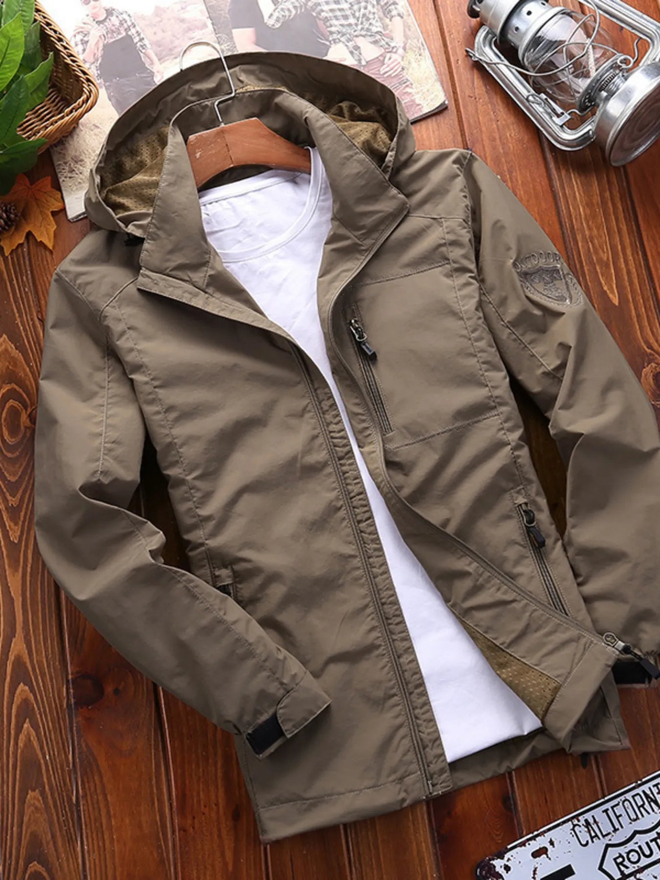 Men's Plus Size Lightweight Hooded Windproof Outdoor Jacket