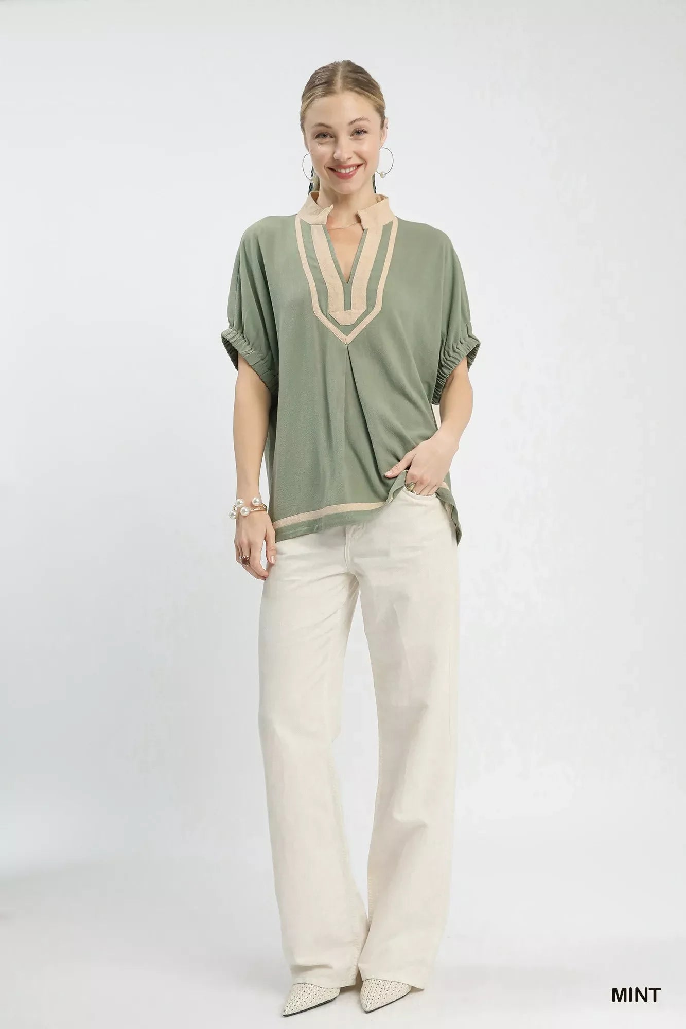 Umgee Linen Contrast Trim V-Neck Blouse