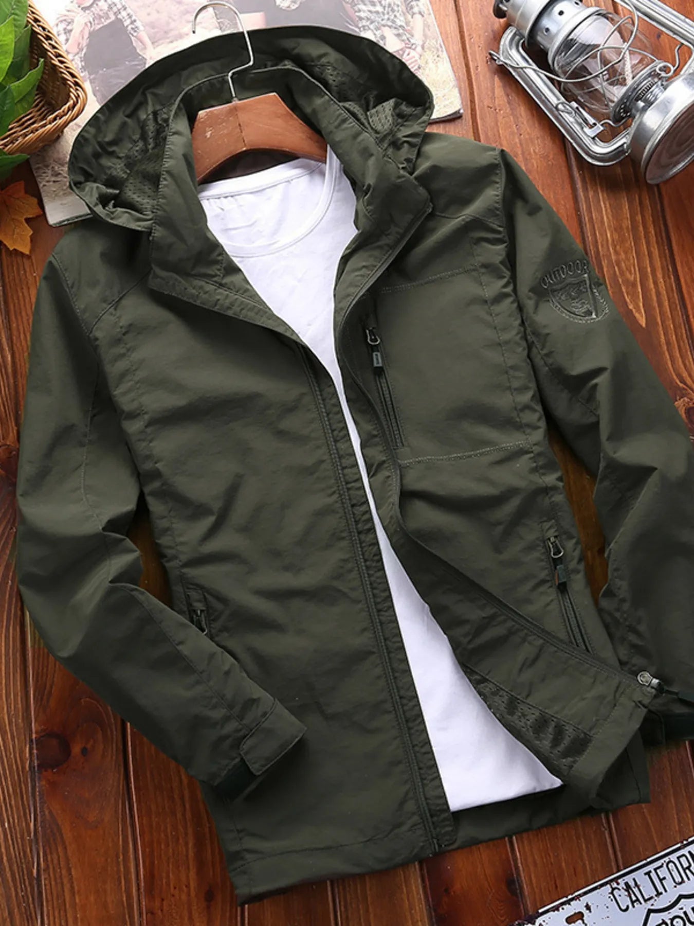 Men's Plus Size Lightweight Hooded Windproof Outdoor Jacket