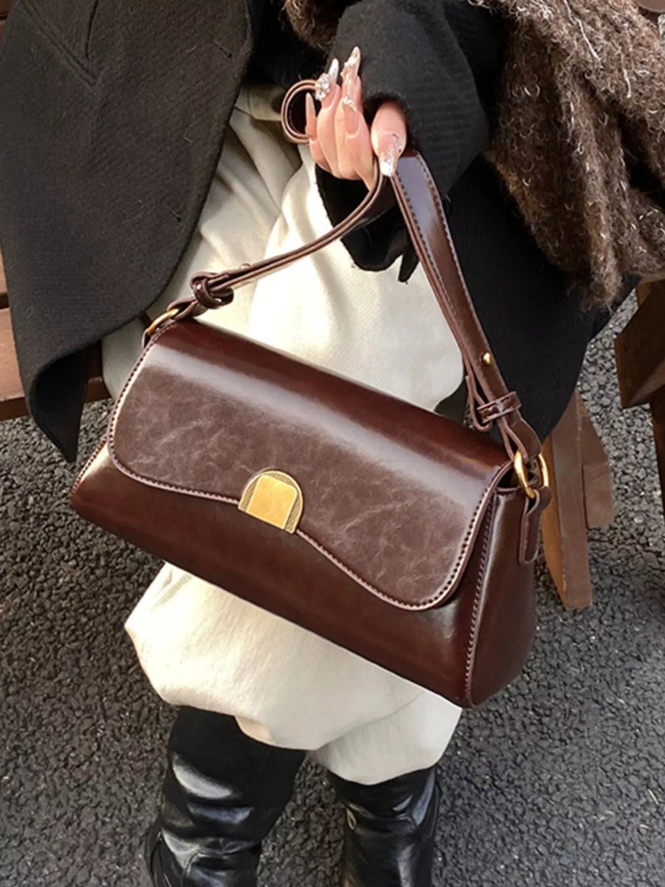 Golden Clasp Shoulder Bag