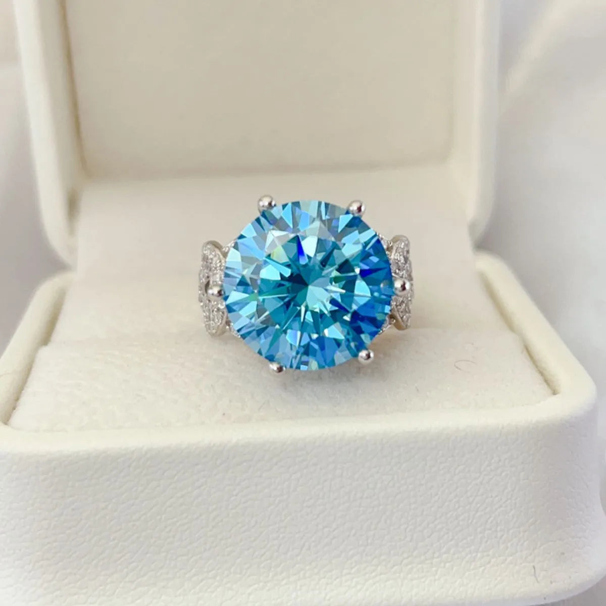 10 Carat Moissanite 925 Sterling Silver Ring