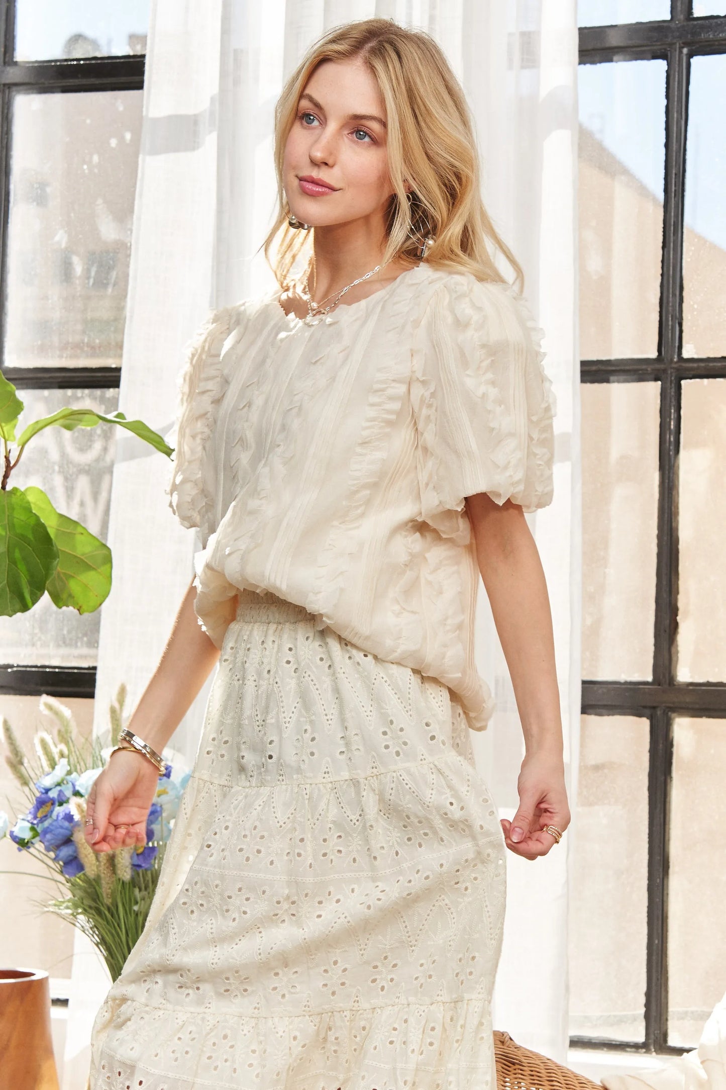 ADORA Solid Puff Sleeves Knit Top