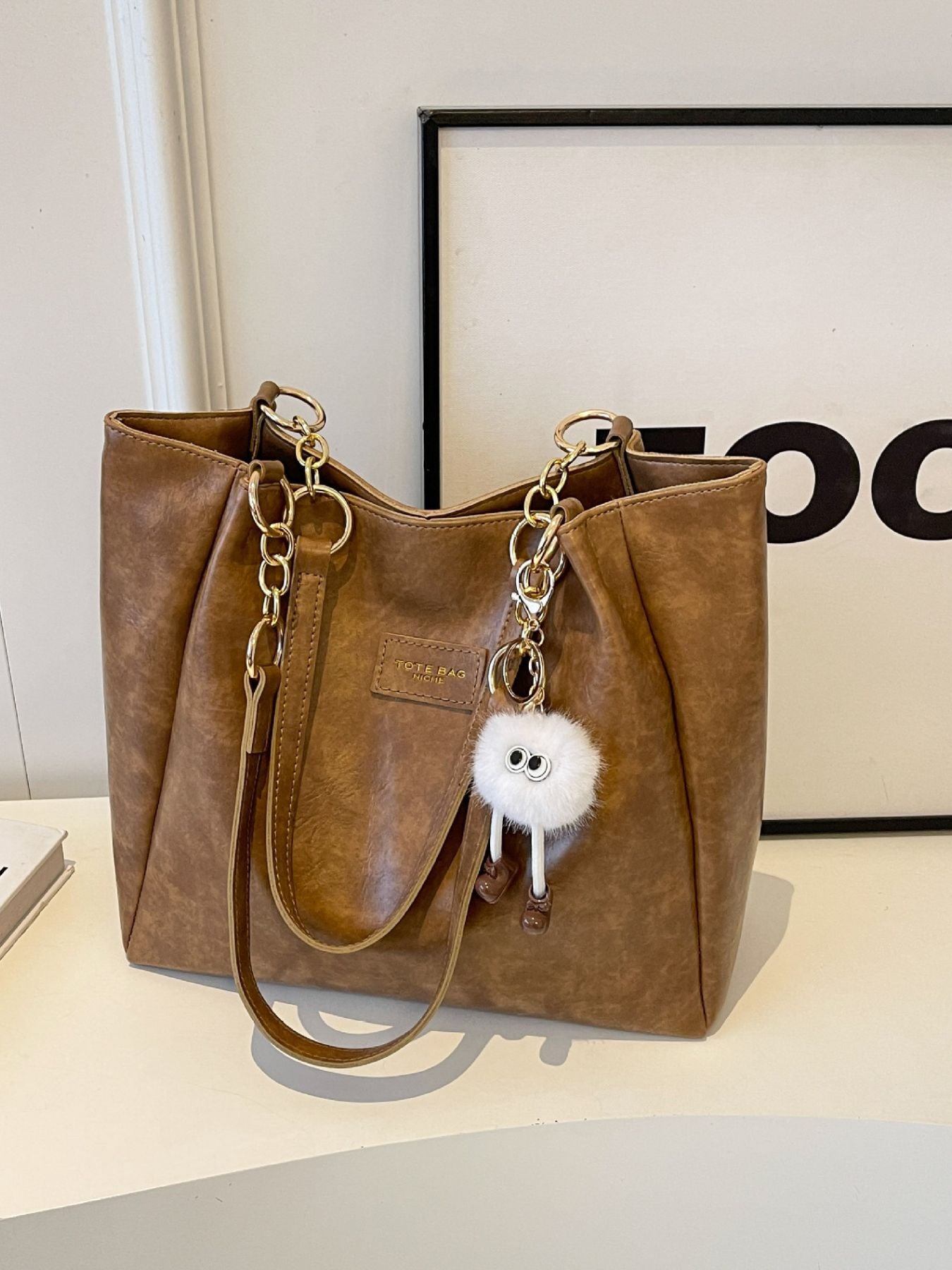 Chain Decor Leather Shoulder Bag